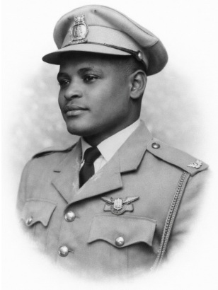 ሻለቃ ብርሃነሥላሴ በወጣት መኮንንነት ዘመናቸው